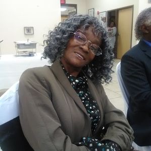 Meet your Posher, Mamie